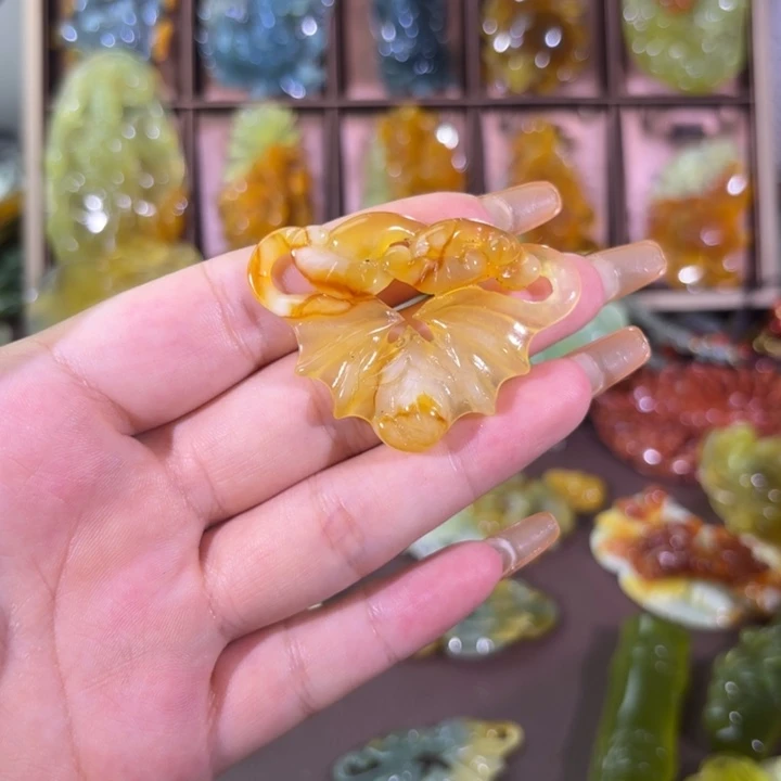 未镶嵌蛇纹石玉颈饰