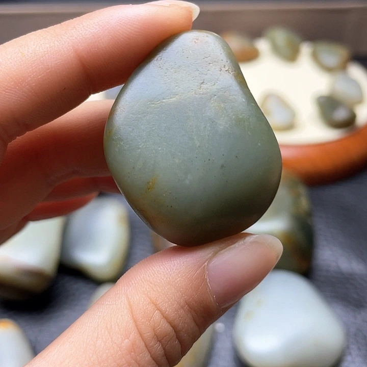 和田玉颈饰未镶嵌48