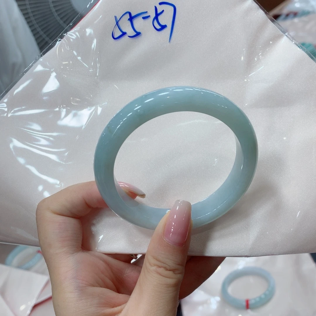 翡翠手镯未镶嵌买断
