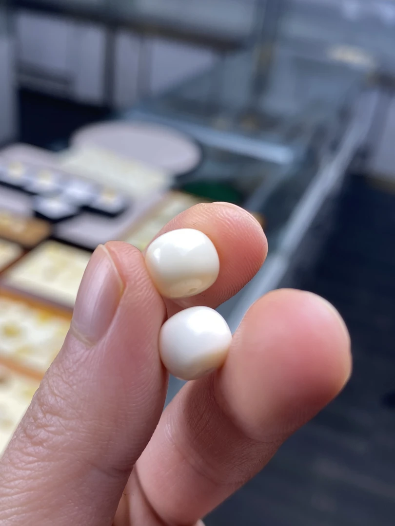 卧龙凤雏—蜜蜡单珠*2