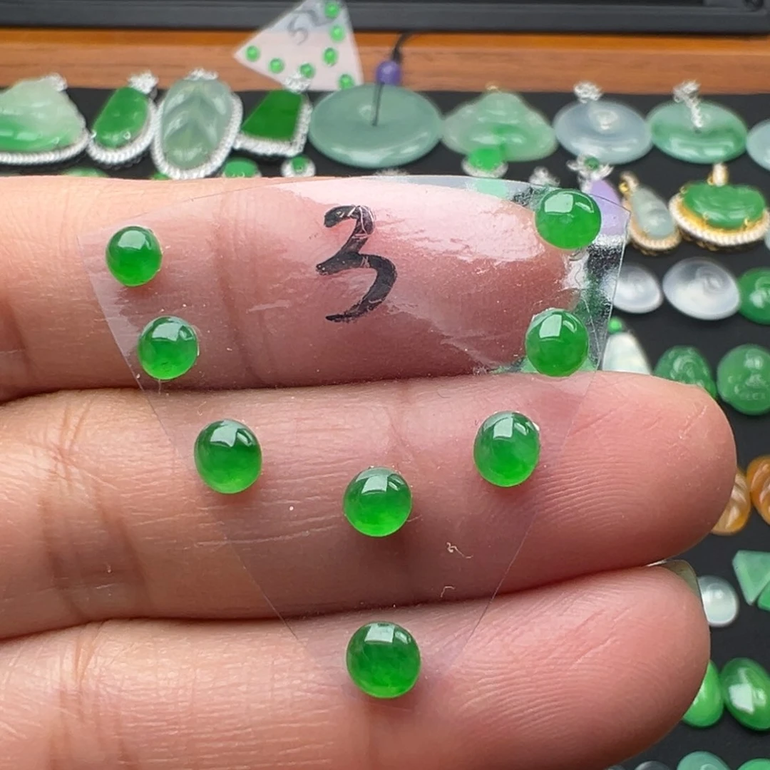 翡翠颈饰未镶嵌蛋4.2