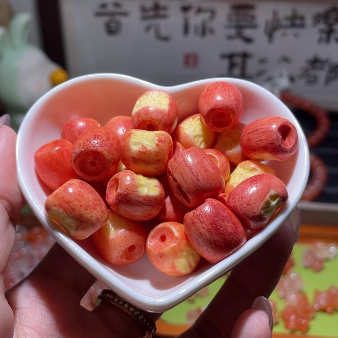 南红玛瑙未镶嵌挂件随机2个