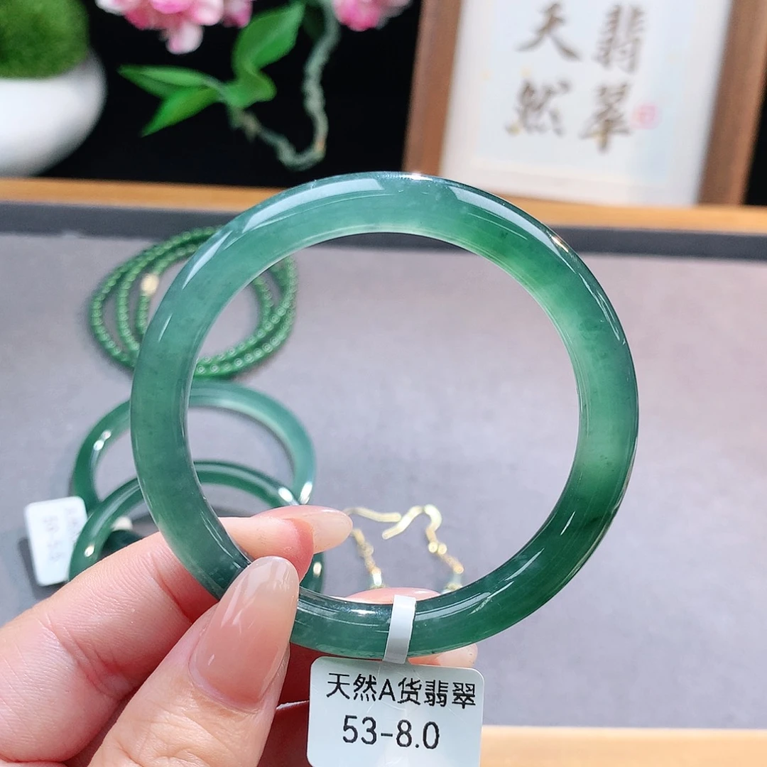 未镶嵌手镯（圆镯）翡翠