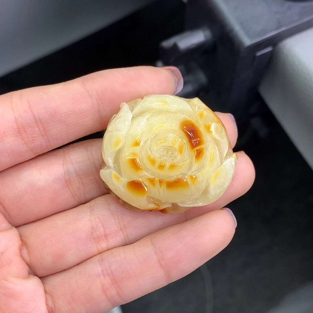 琥珀未镶嵌珠宝奇石35*31*14