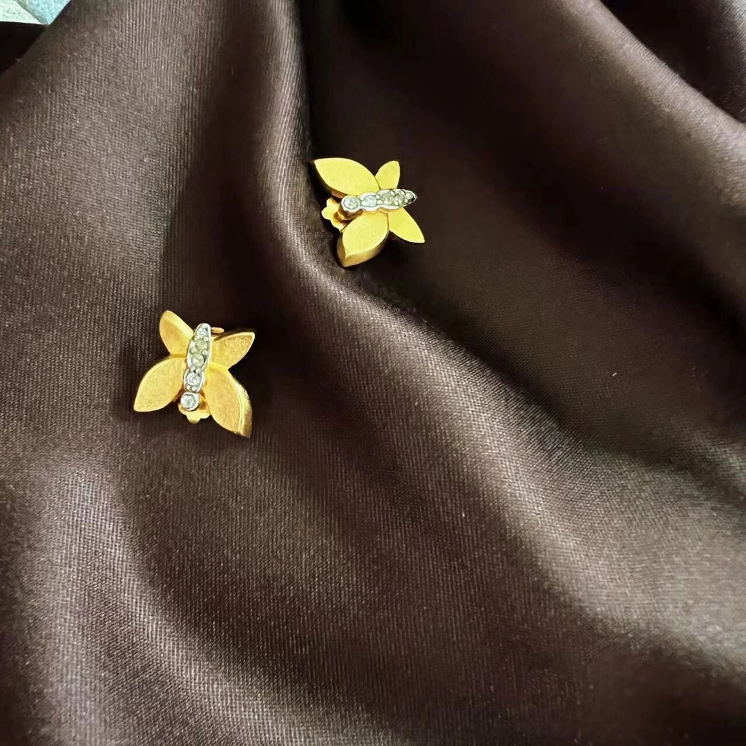 90新 浪凡 【六六中古】孤品复古耳夹km9992