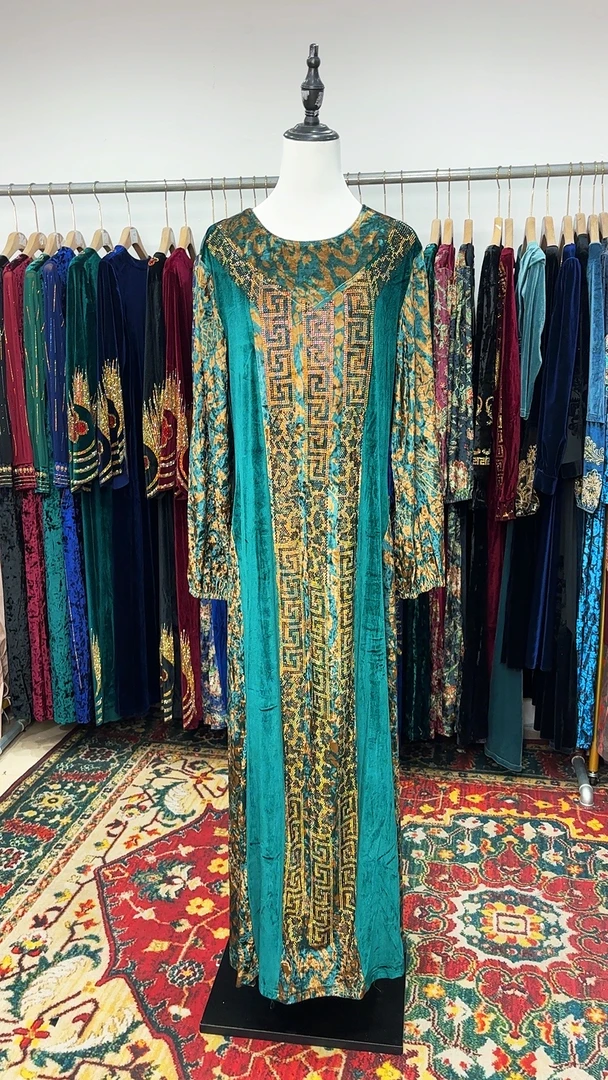 RT-8507-绿色-时尚气质重工烫钻韩国绒拼接豹纹提花大长款连衣裙