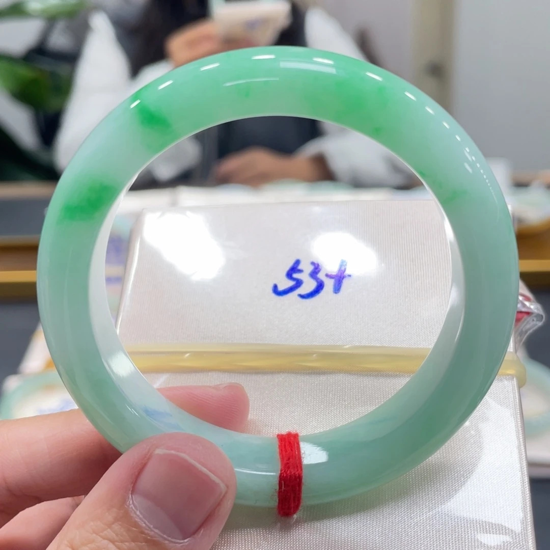 翡翠未镶嵌手镯翡翠