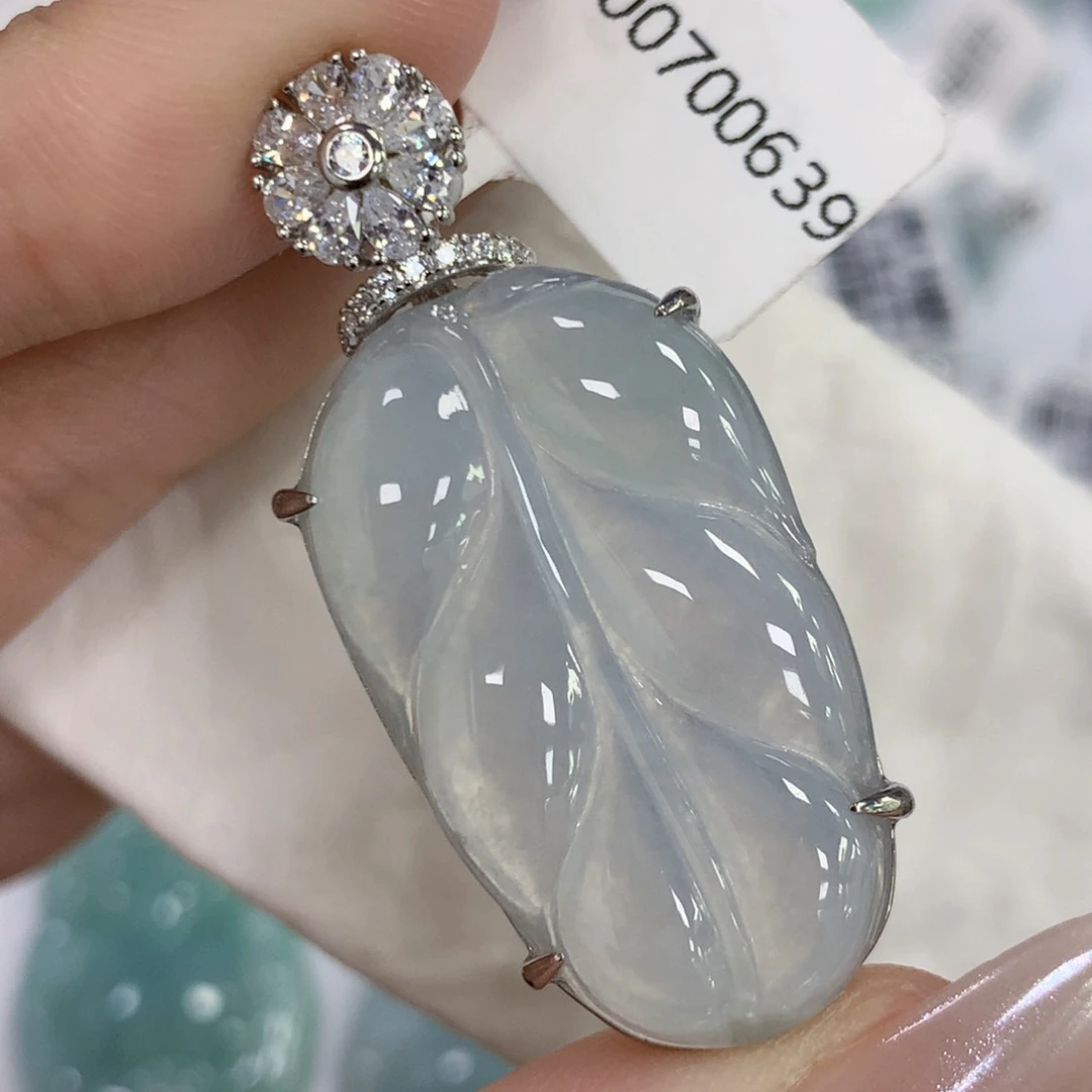 颈饰银S925镶嵌翡翠