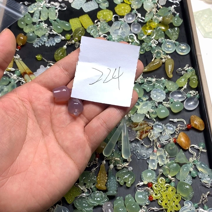 忘****蛇纹石玉合金耳钉