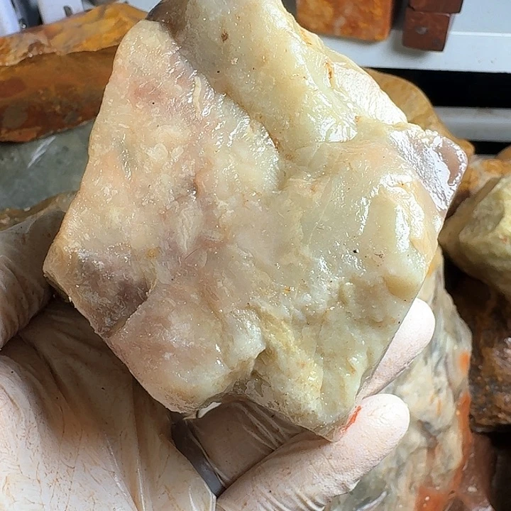 寿山石懒****王寿山石的颜色