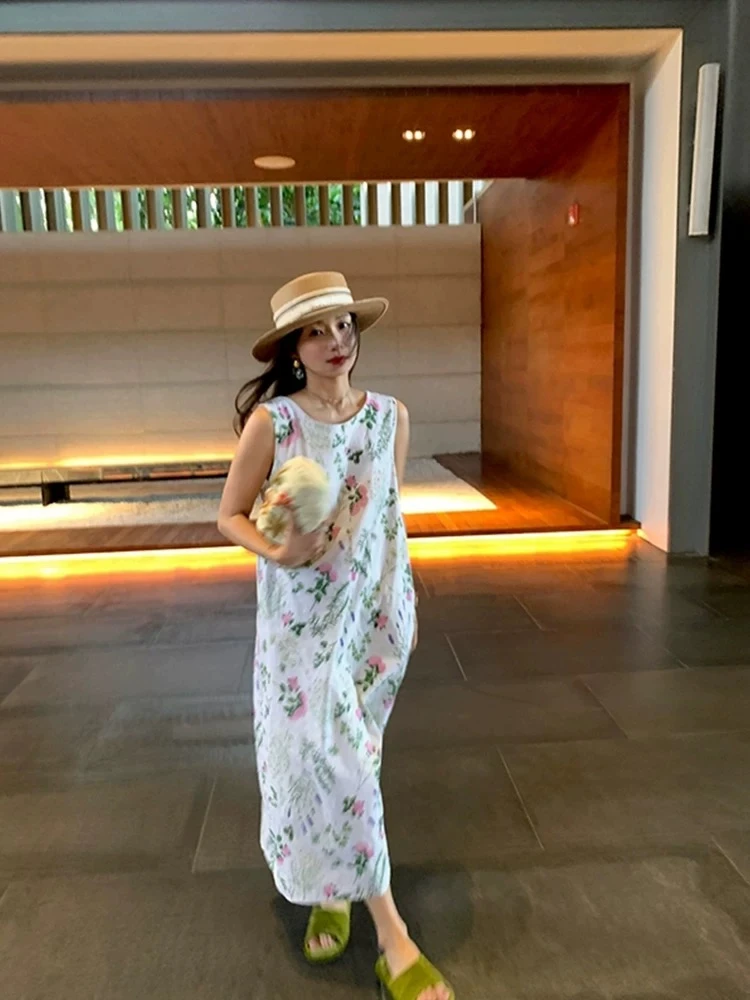 【赛里木湖】慵懒白色碎花露背连衣裙夏季薄款设计感小众无袖高级感