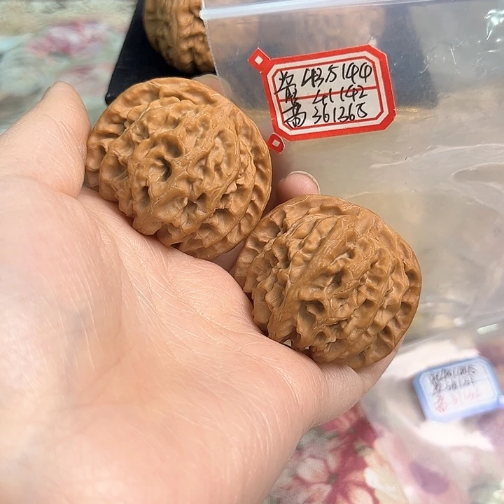 文玩核桃把件苹果园有修