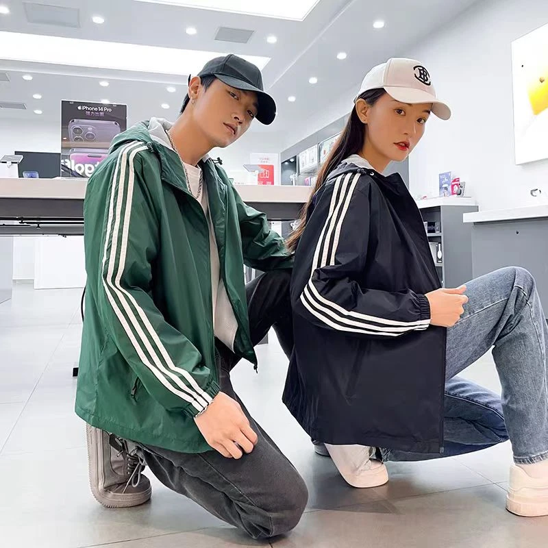 【门店同款】 刺绣标连帽薄款风衣运动外套休闲情侣上衣