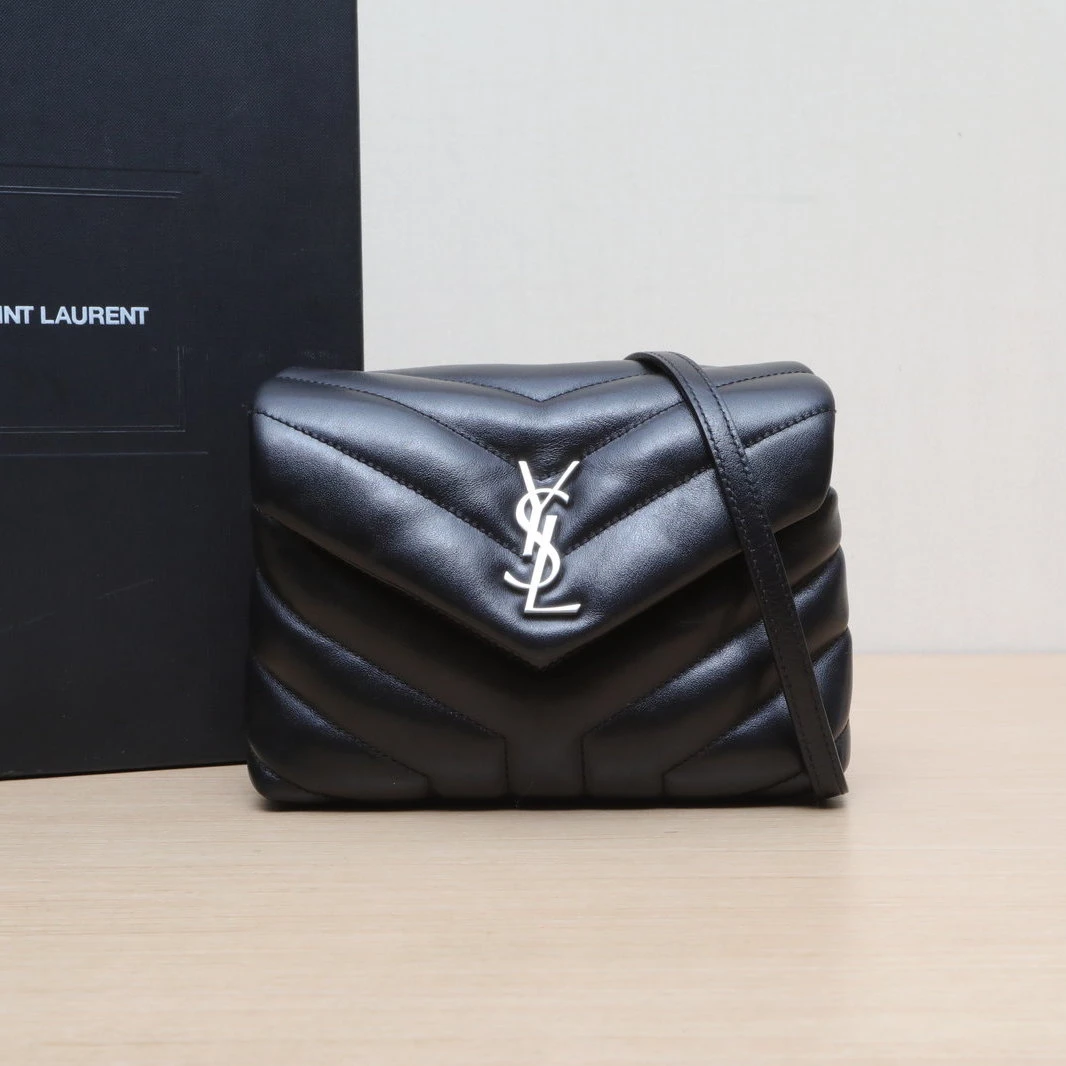 95新 YSL/圣罗兰 【小花娇】LOULOU Mini 20 Y缝 手提包 907468