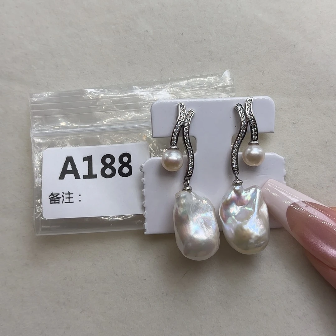 淡水珍珠银S925镶嵌耳饰