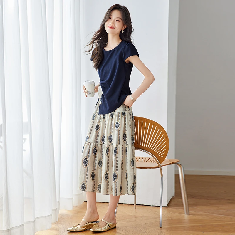 休闲风2025两件套装百褶半裙夏装气质显瘦碎花时尚印花宽松短袖女