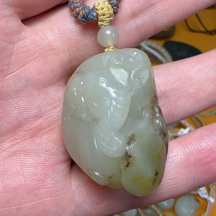 和田玉未镶嵌颈饰