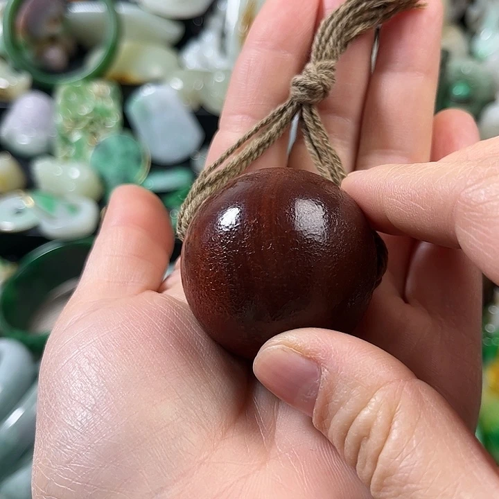 翡翠未镶嵌颈饰翡翠未镶嵌颈饰