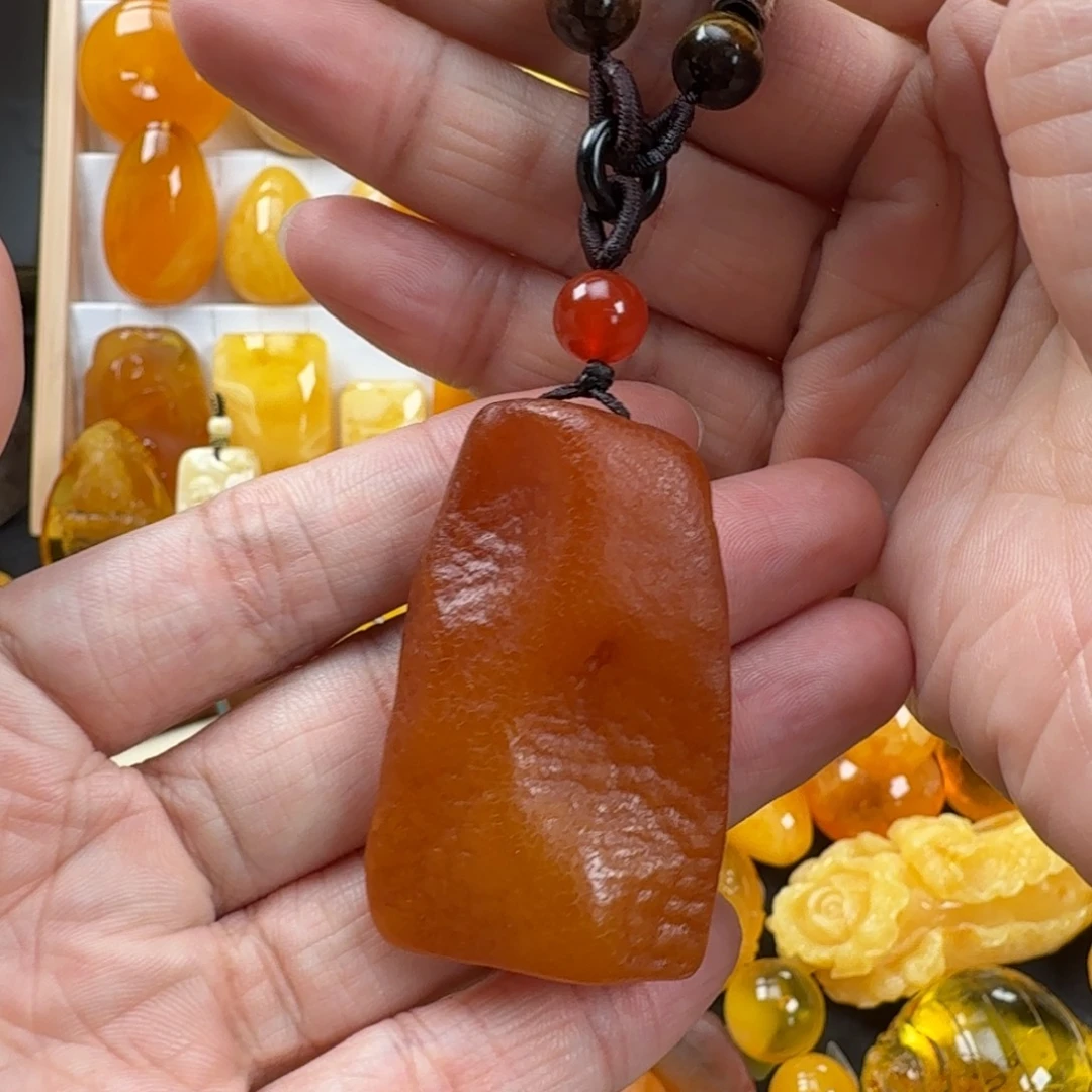 蜜蜡未镶嵌颈饰蜜蜡