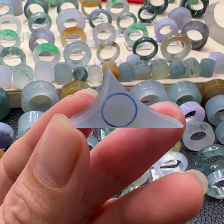 定制翡翠未镶嵌翡翠