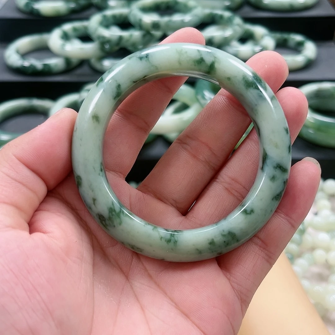 【闪购商品】未镶嵌透闪石-蛇纹石玉手镯人**儿