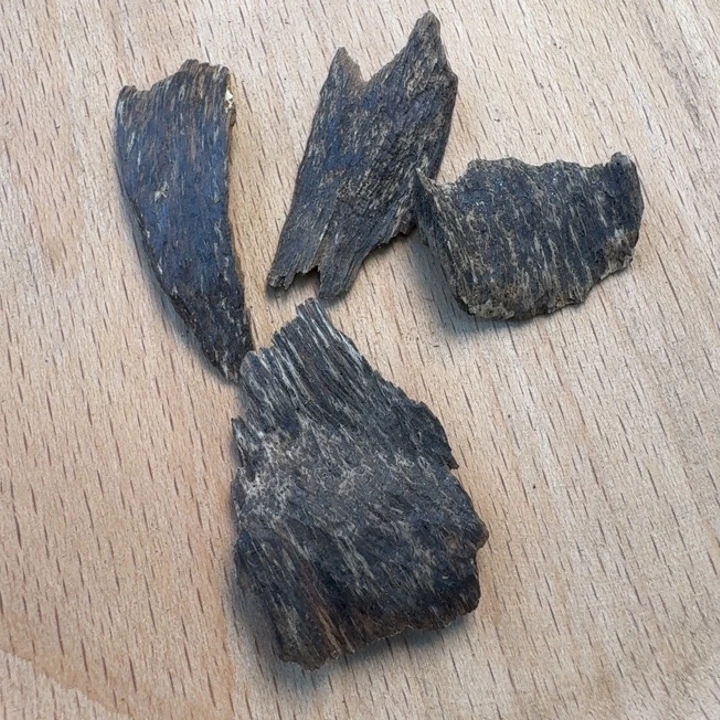 东马沉水小料2克 甜药香