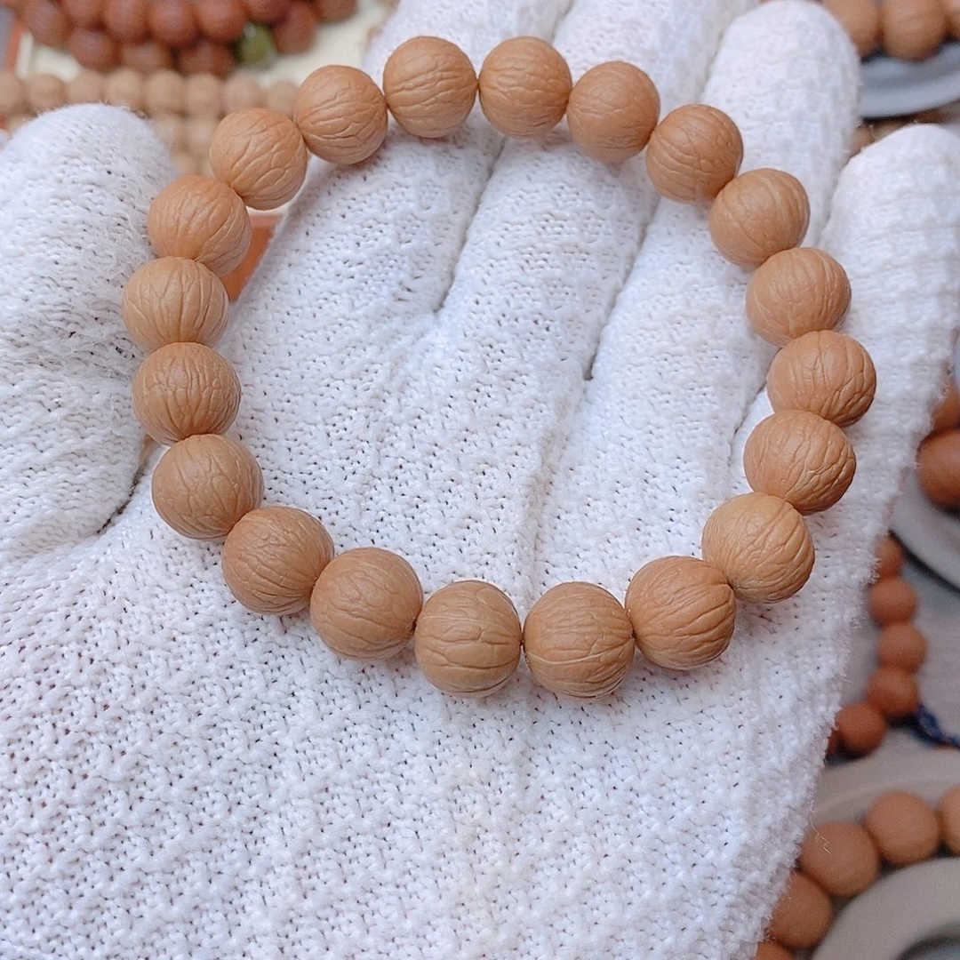 核桃12凤羽毛，天花板……………………