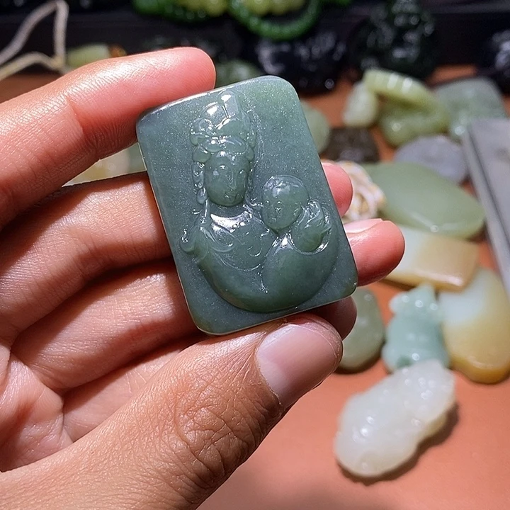 和田玉未镶嵌颈饰