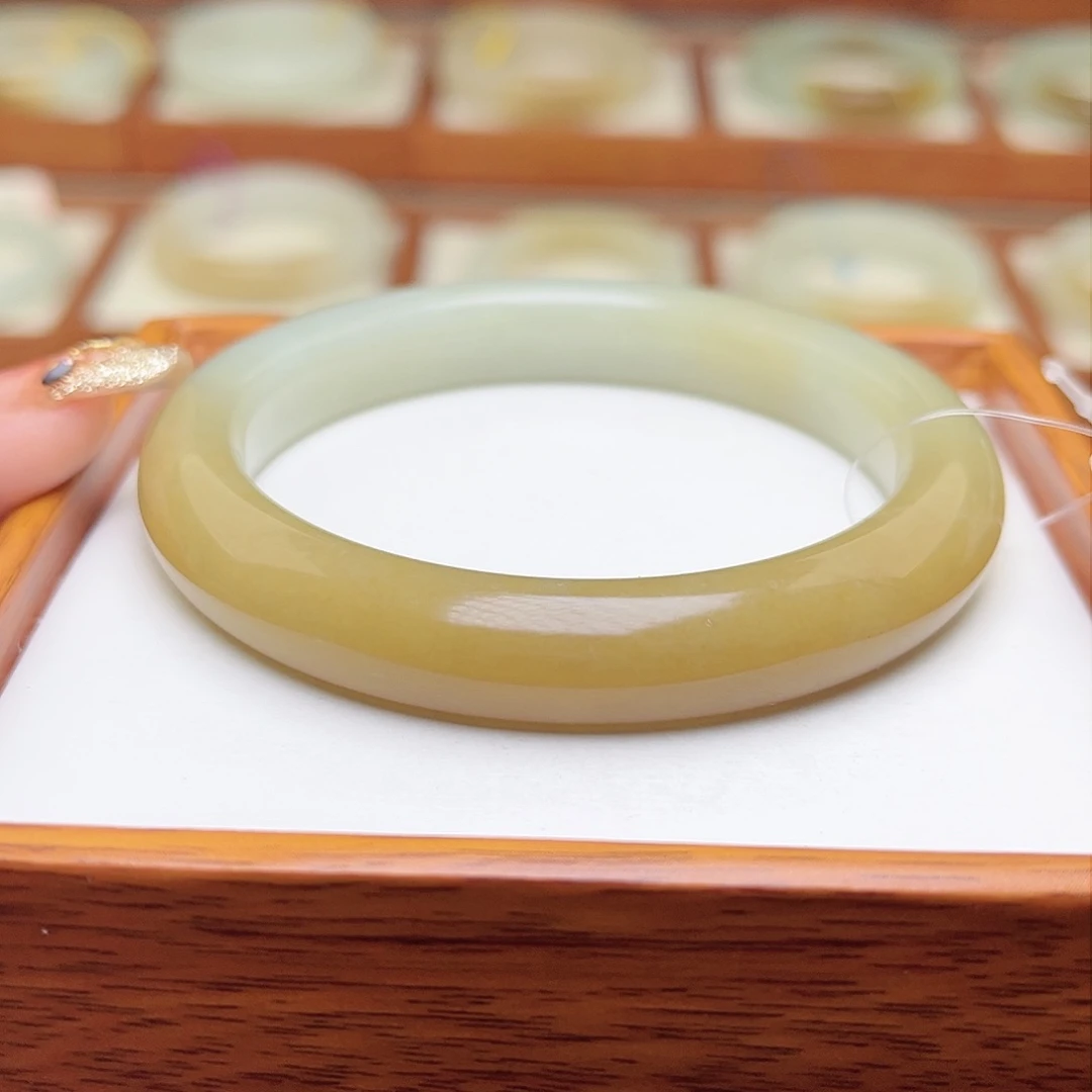 和田玉手镯未镶嵌59