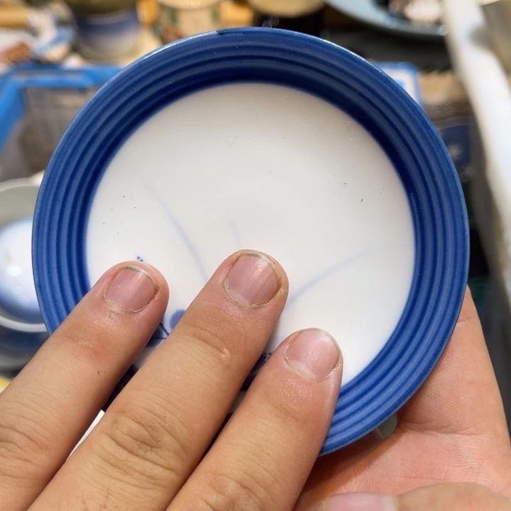 瓷片可****友箱なしでいいので お値下げ可能でしょうか？