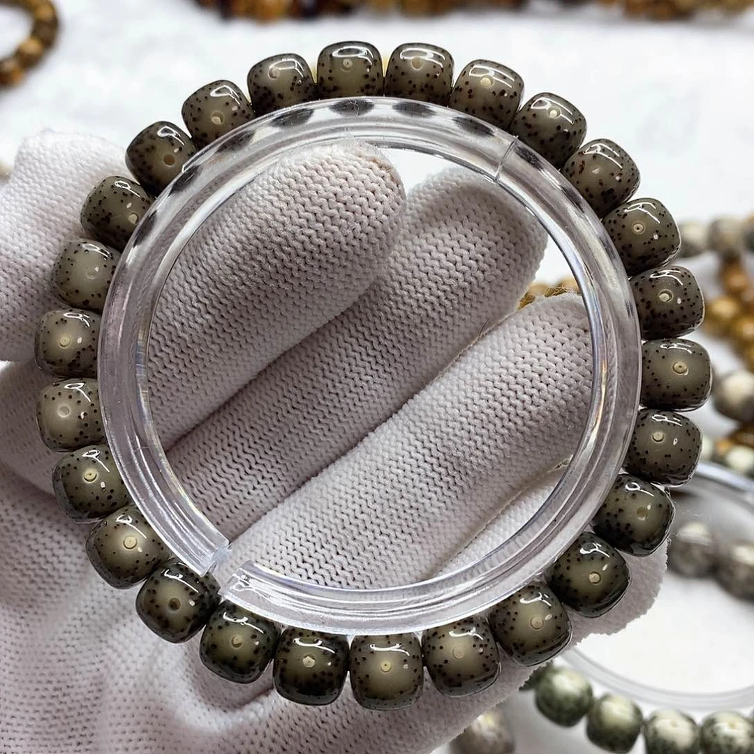 星月菩提吊坠8/9绿幽灵