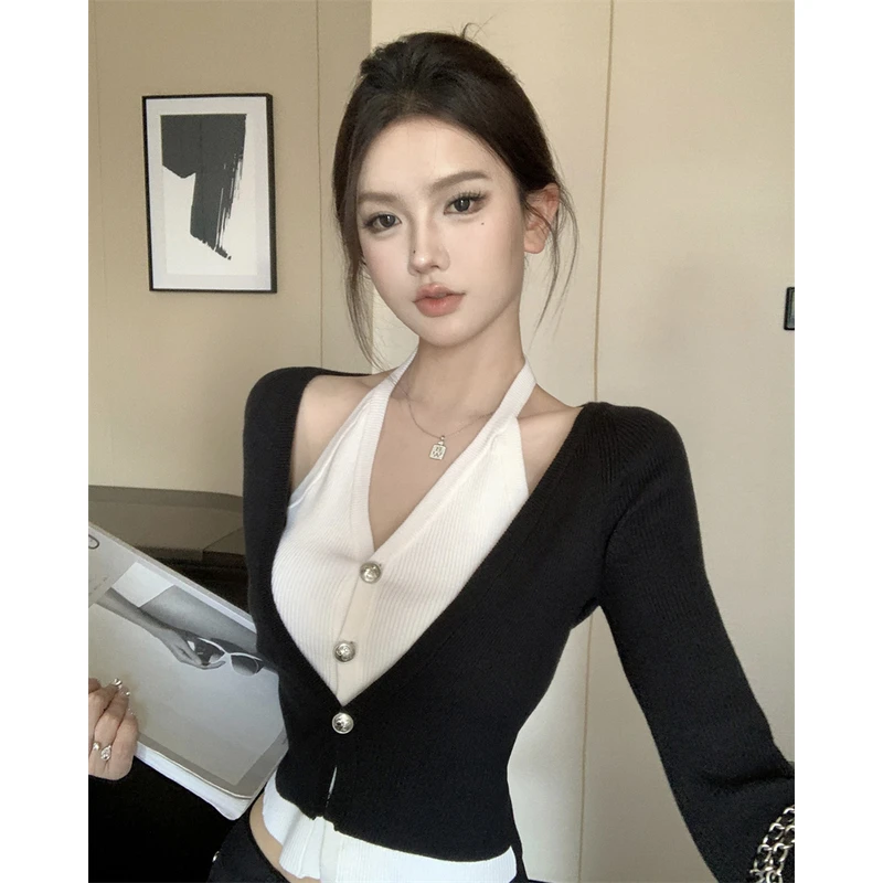 3975#假两件挂脖针织开衫女早秋外搭设计感小众修身短款撞色上衣