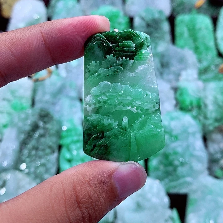 吊坠(不含链)未镶嵌翡翠