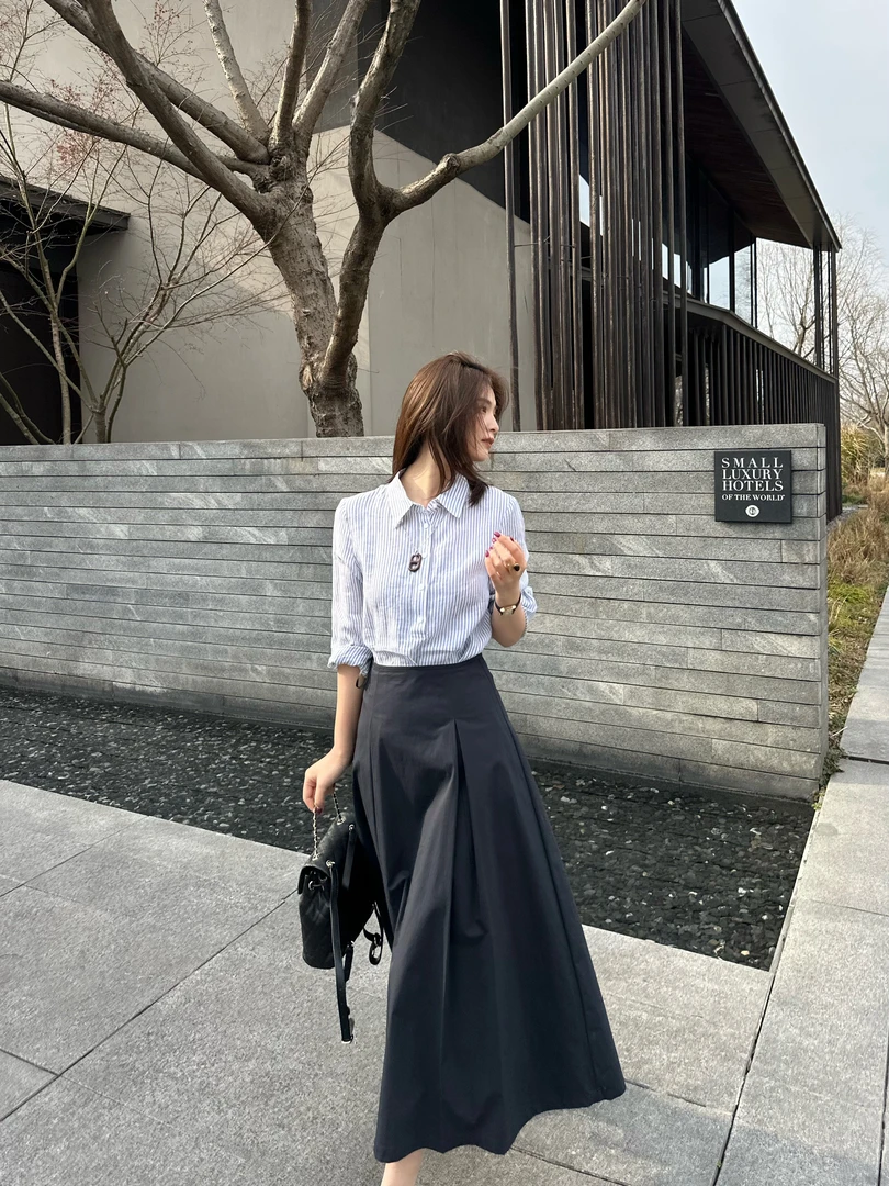 LUOZHIYIN/罗知音T212034F蓝色气质条纹衬衫单排扣上衣