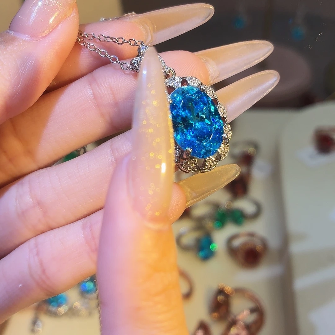 合成立方氧化锆合金蓝吊坠