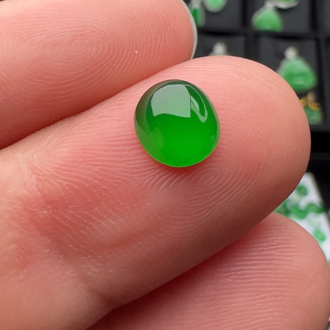 翡翠未镶嵌颈饰蛋面7.1