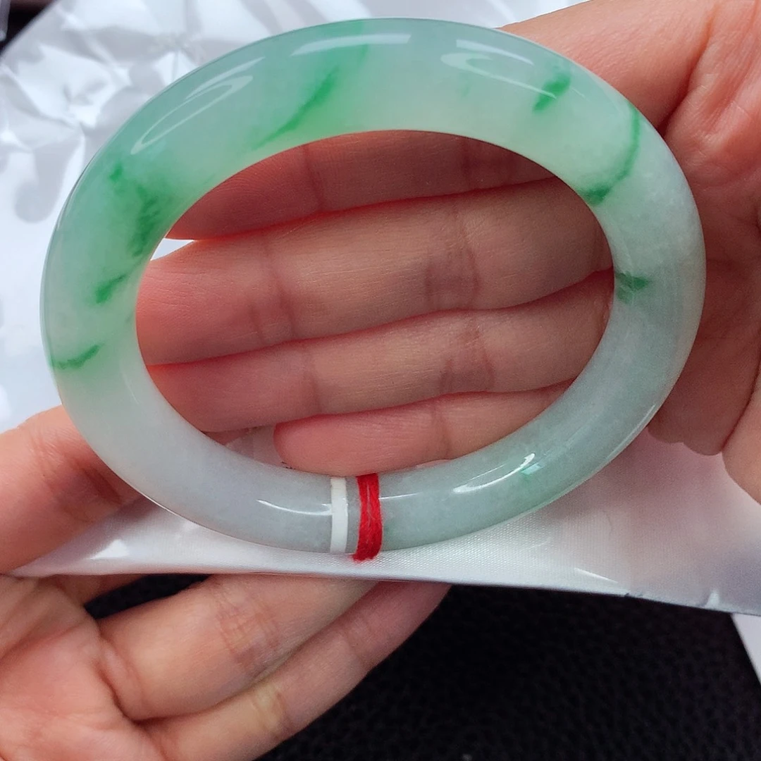 未镶嵌手镯翡翠55.8 金丝绿 有棉纹