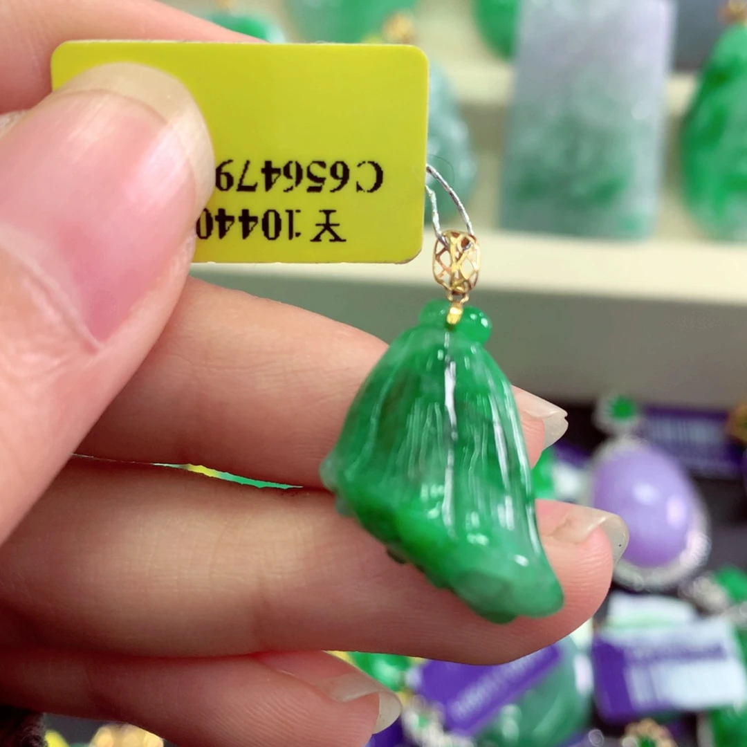 吊坠(不含链)18K金镶嵌翡翠