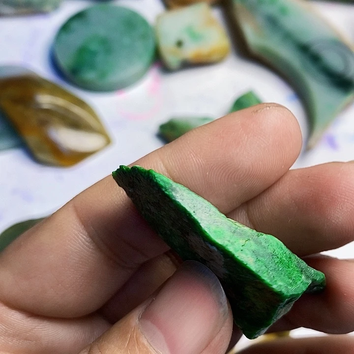 随***飘翡翠散珠天然翡翠A货挂件