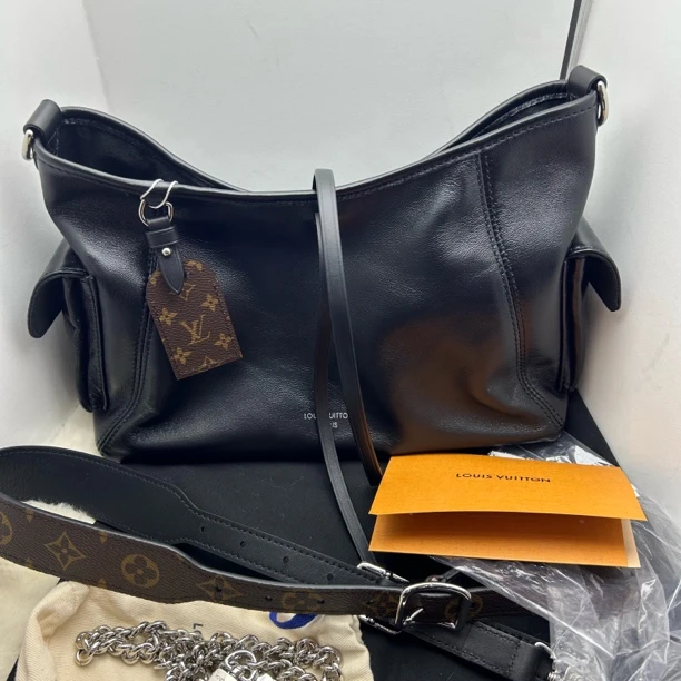 99新 LouisVuitton/路易威登 黑武士carry all小号单肩包