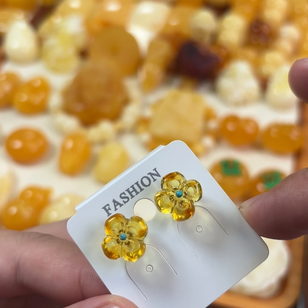 蜜蜡未镶嵌裸石耳钉