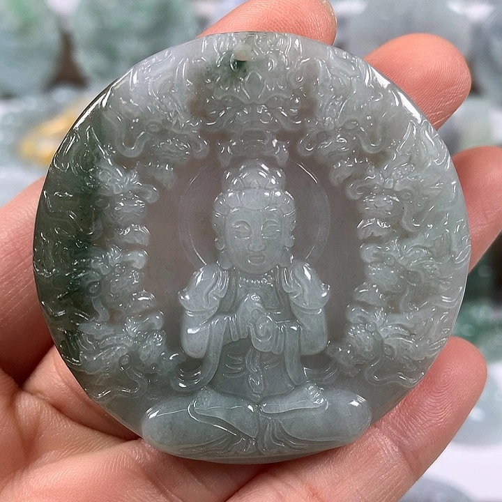 翡翠未镶嵌颈饰霸气侧漏九龙观音福利