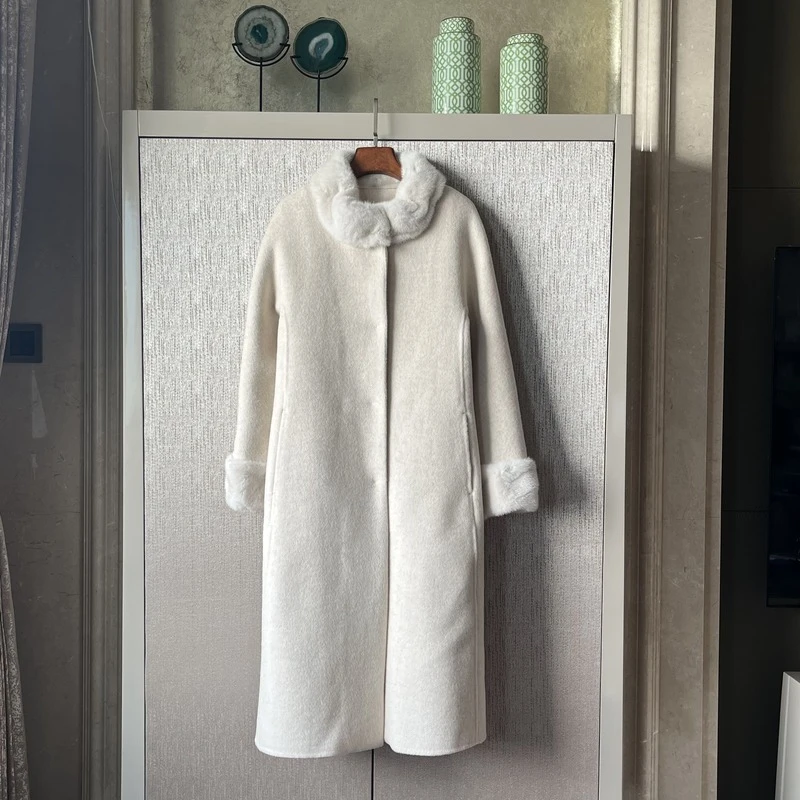 羊毛桑蚕丝羊绒配水貂毛绵羊皮鹅绒外套