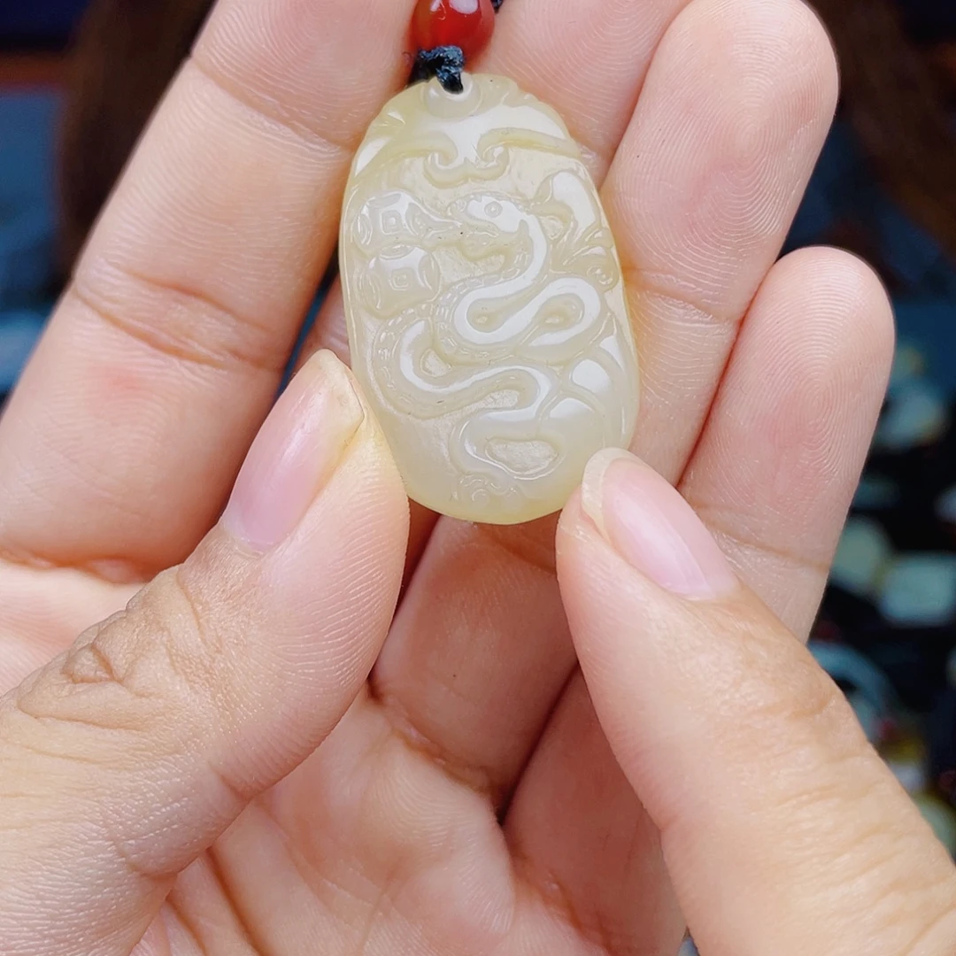 颈饰未镶嵌和田玉