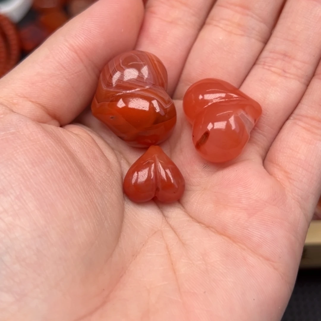 孤***火南红玛瑙未镶嵌吊坠(不含链)多样性