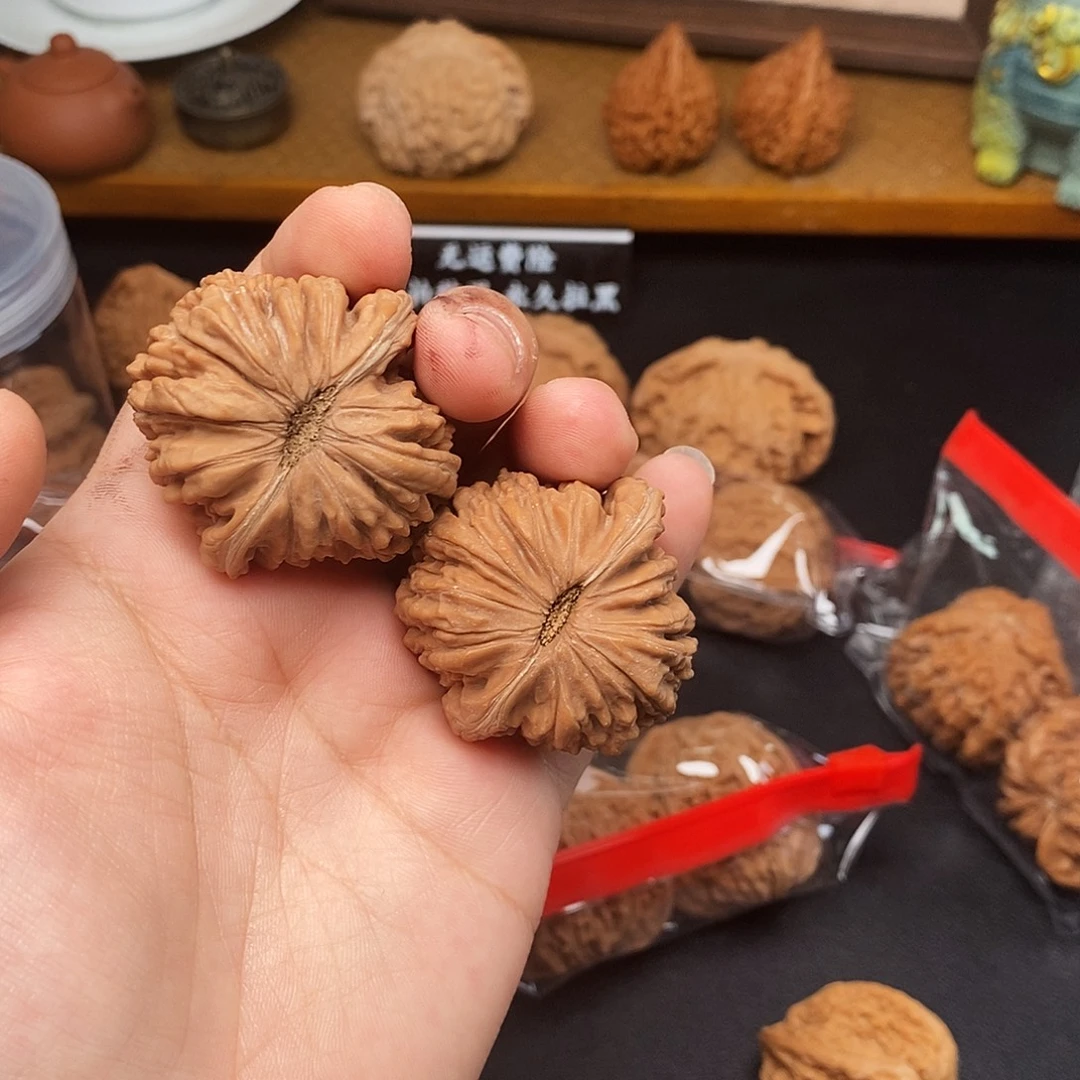 欣***士把件文玩核桃四座楼