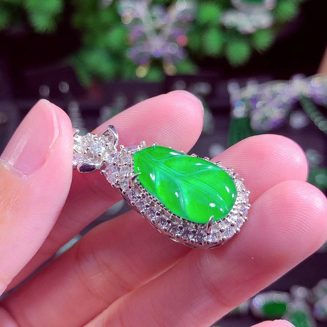 颈饰未镶嵌翡翠天然