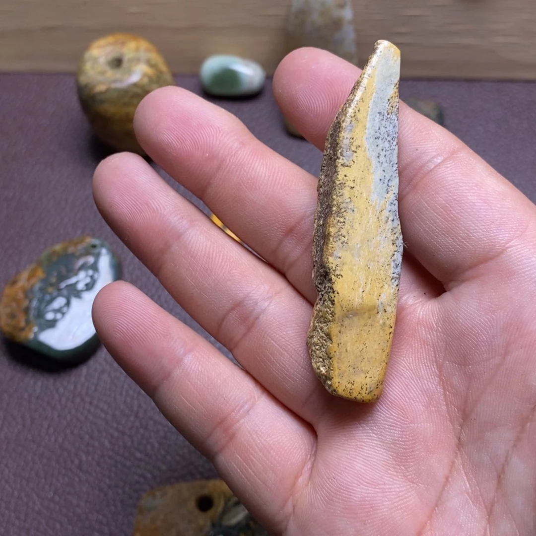 岫岩河磨玉（透闪石质玉）无未镶嵌