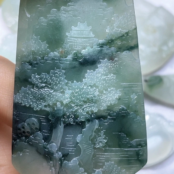 定制翡翠未镶嵌山水