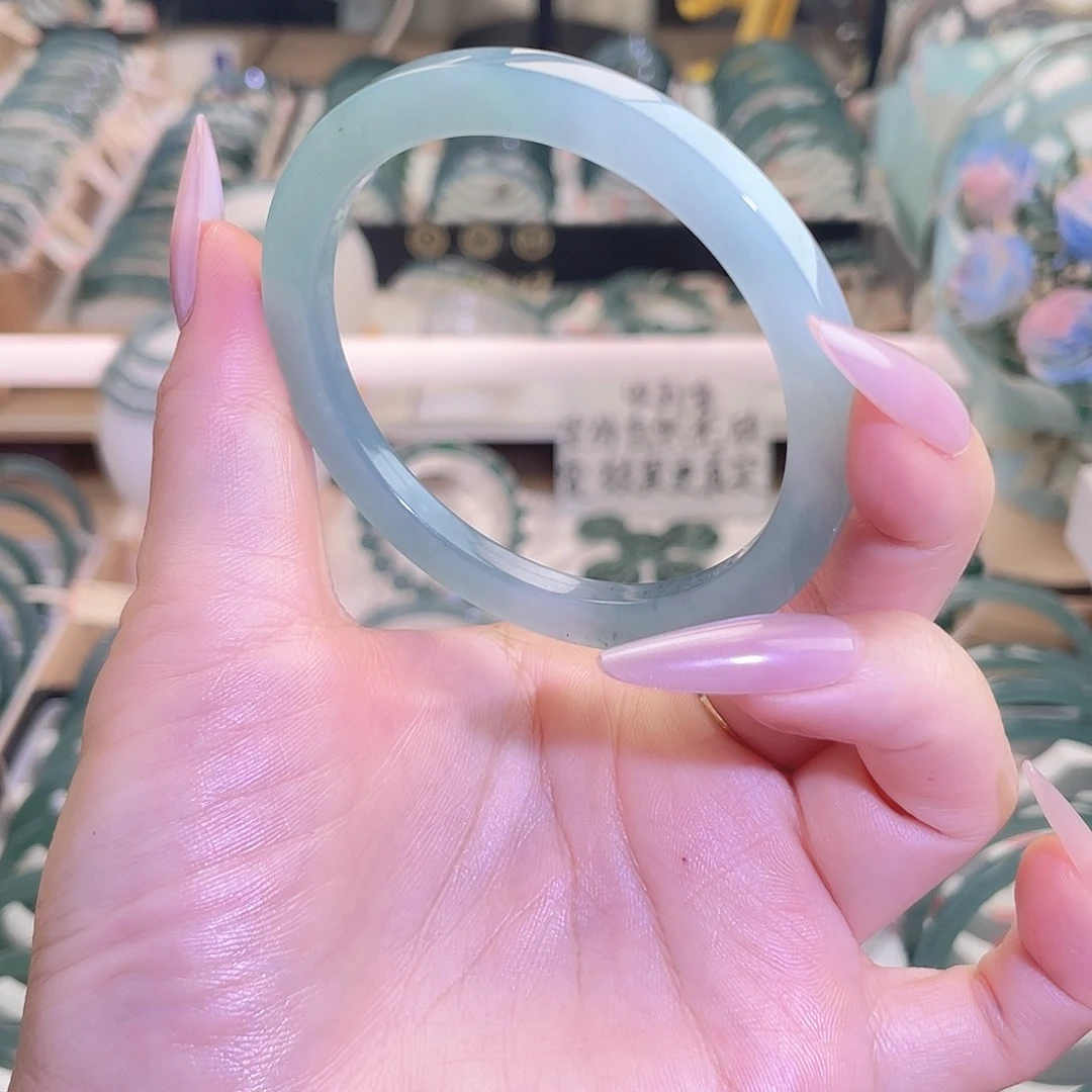 翡翠未镶嵌手镯54-55圈